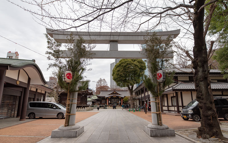 十二社熊野神社の鳥居
