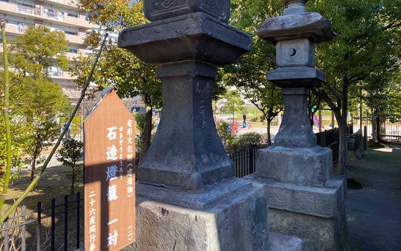 亀戸浅間神社　石造灯籠