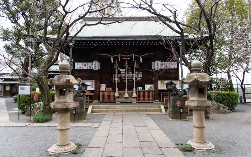 七社神社　拝殿